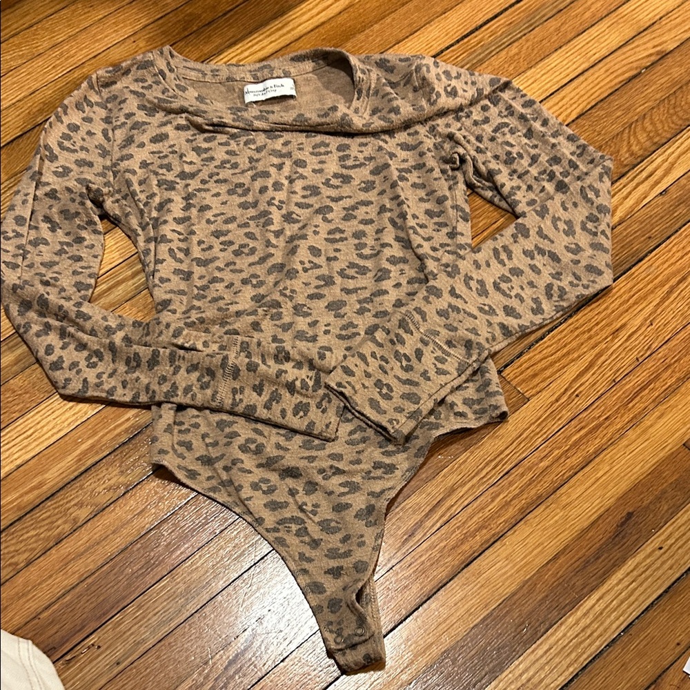 Leopard Print Long Sleeve Bodysuit